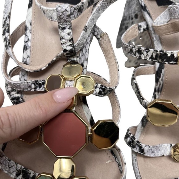 Louis Et Cie Strappy Block Heels Size 8.5  -  Please Read description - Picture 4 of 4